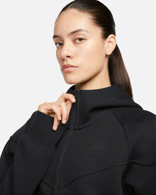 NIKE FELPA CON CAPPUCCIO TECH IN FLEECE DONNA FB8338 010