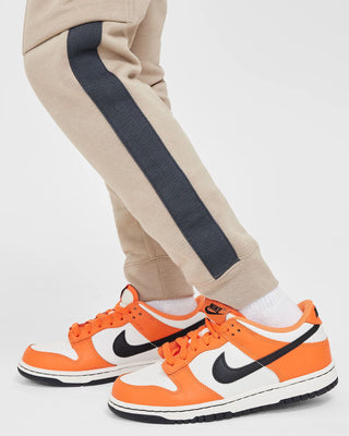 NIKE PANTALONE CARGO CON LOGO JR HM4337 247